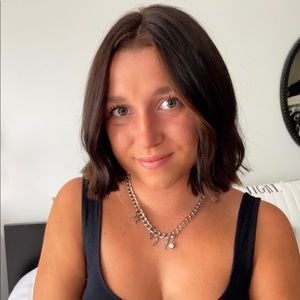 Meet your Posher, Veronica